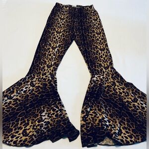 SHEIN Brown Leopard Print Pants